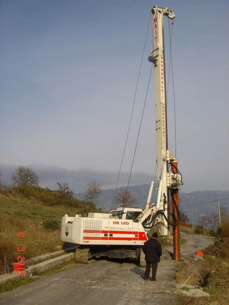 PERFORAZIONE CON TRIVELLA
